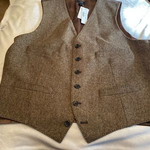 J.Crew Men’s Herringbone Vest